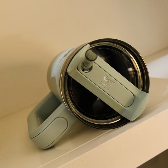 🎉LAST PIECE🎉Stanley 30 oz. Quencher H2.0 FlowState Tumbler Glided Celadon - Picture 12 of 14